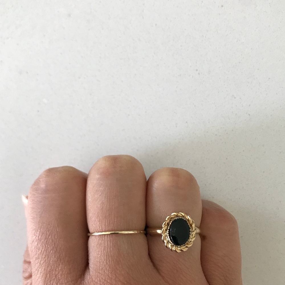 10K Vintage Gold Filled GF Onyx Ring Adjustable - Picture 3 of 3
